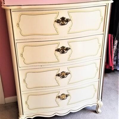 Lot #105  Vintage French Provincial Style Chest of Drawers - Bassett Furniture