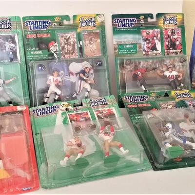 Lot #106  Starting Line up - Classic Doubles - Action Figures