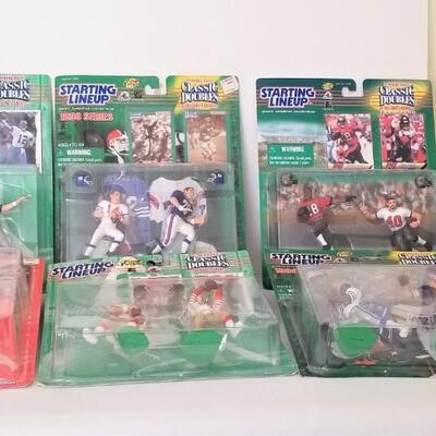 Lot #106  Starting Line up - Classic Doubles - Action Figures