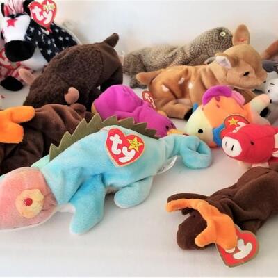 Lot #140  Large Lot of Beanie and Teanie Beanie Babies, including IGGY