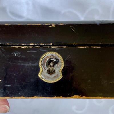Antique Lacquered Box with Cockatiel