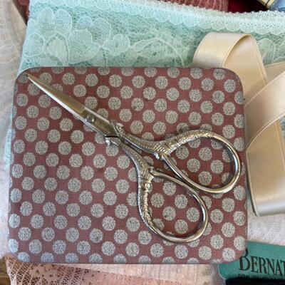 Vintage Sewing Lot 5 - Notions