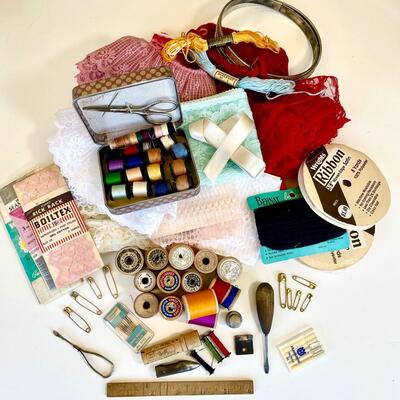 Vintage Sewing Lot 5 - Notions