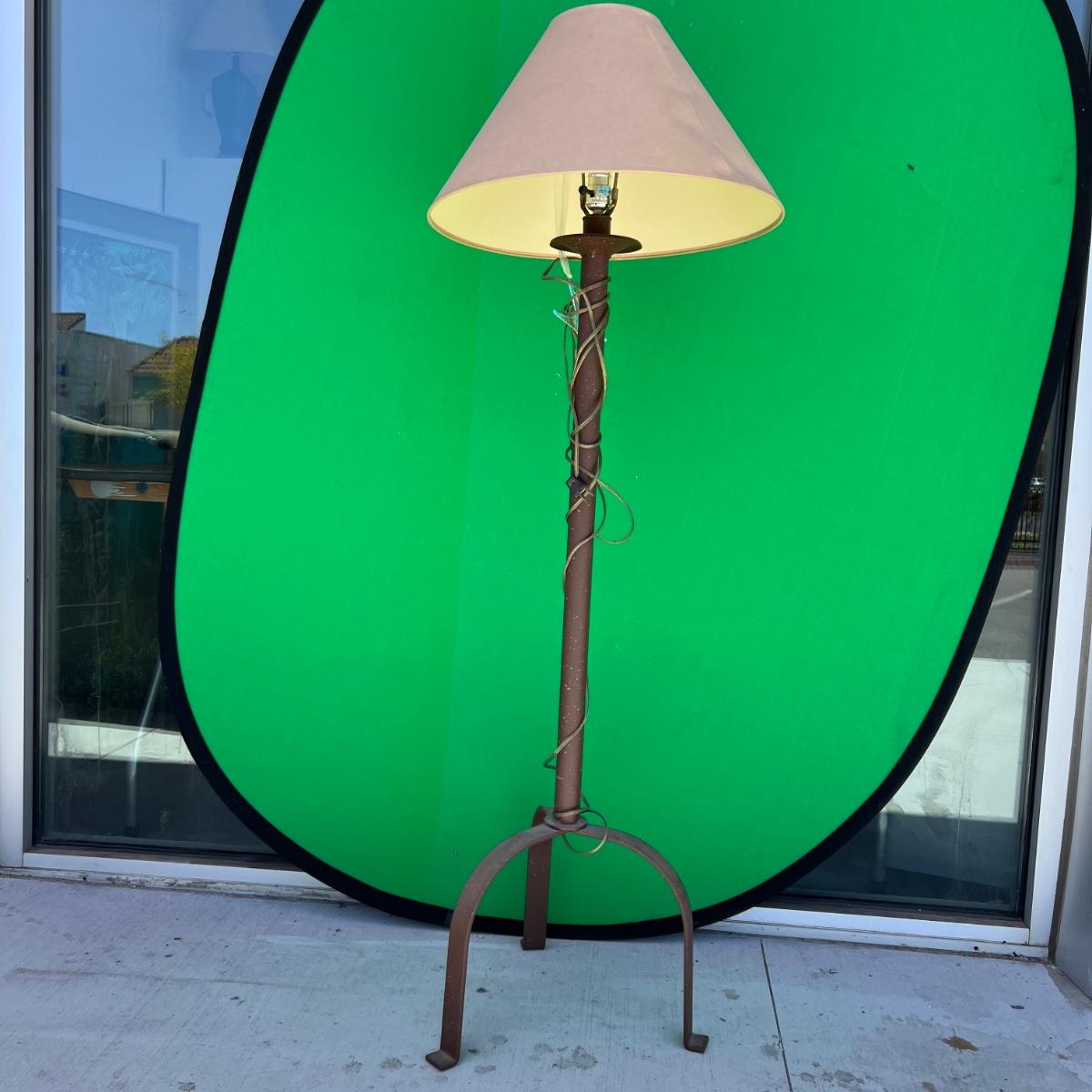 Standing lamp