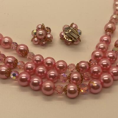LOT 1: Pearl beads Necklaces and Earrings