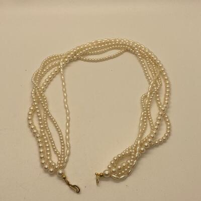 LOT 3: Two Layered Pearl Necklaces
