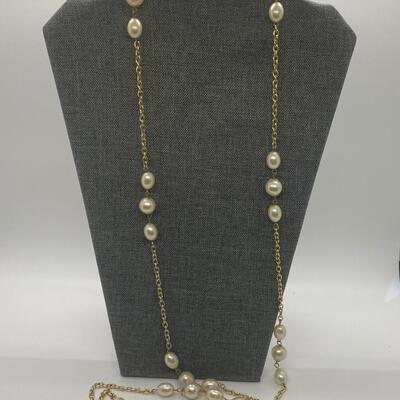 LOT 5: Goldtone and Pearl Fashion Jewelry