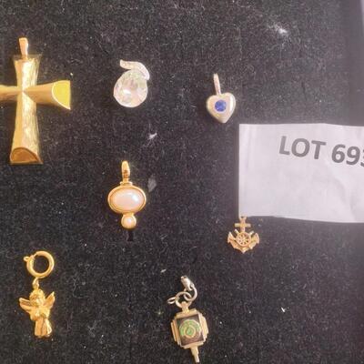 Jewelry - Pendants