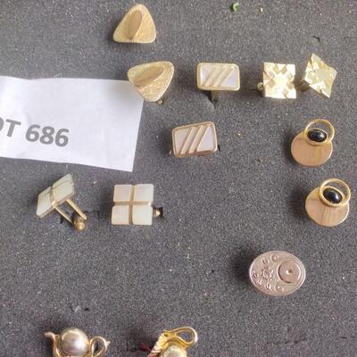 Cufflinks