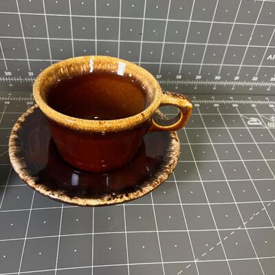 HULL Oven Proof Mirror Brown Cup and Saucers (2) 