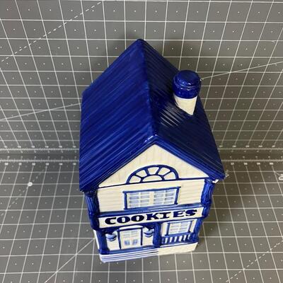 BLUE & WHITE COOKIE HOUSE 