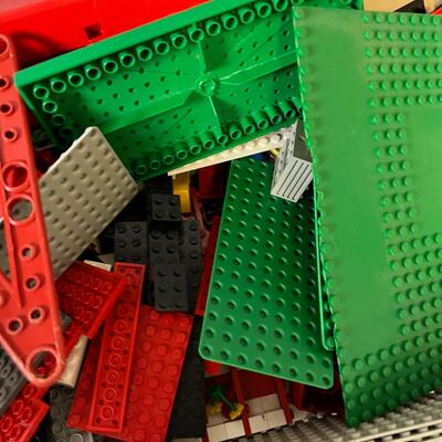 Tub of Vintage Legos + Instructions