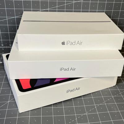APPLE BOXES only; Mac Book Pro Boxes only