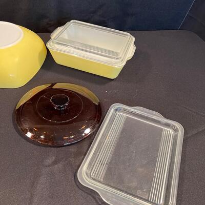 Mixed Lot of Pyrex, Parts and Pieces