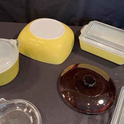 Mixed Lot of Pyrex, Parts and Pieces