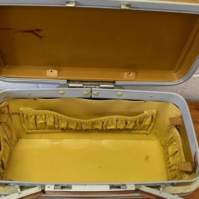 Vintage Sampsonite Travel Case