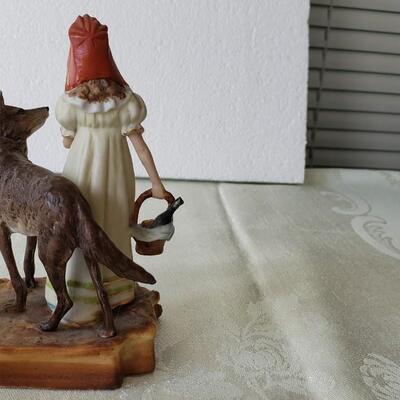 Vintage Miniature figurines Fairytales?