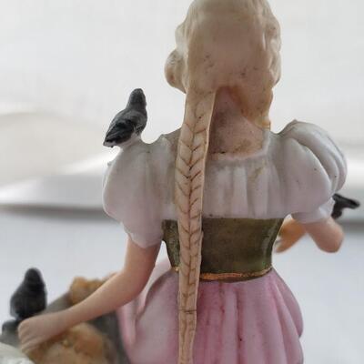 Vintage Miniature figurines Fairytales?