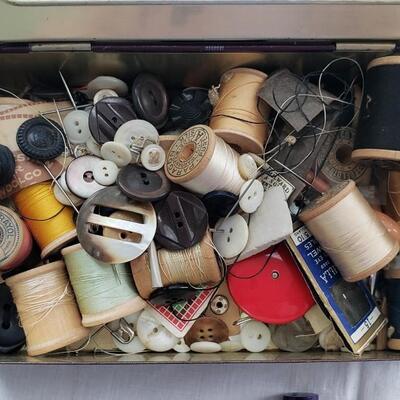 Small sewing box