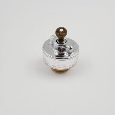 LOCKING W/ KEY GAS TANK LID