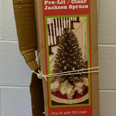 4.5 Ft Pre-lit Christmas Tree