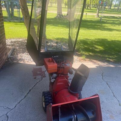 G1 Toro 7/24 snowblower with cab, works well