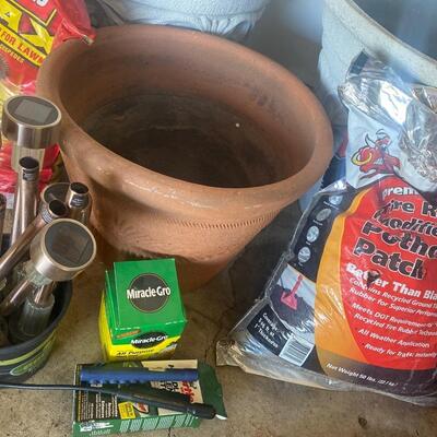 G11 3 large pots, and other gardening items