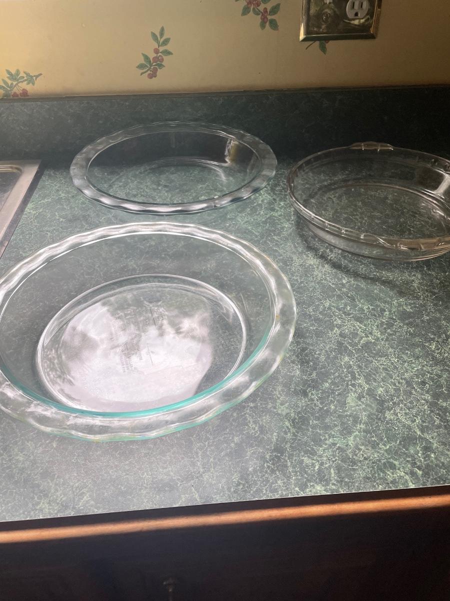 Pyrex & Anchor Hocking Casserole Dishes & More (KRG)