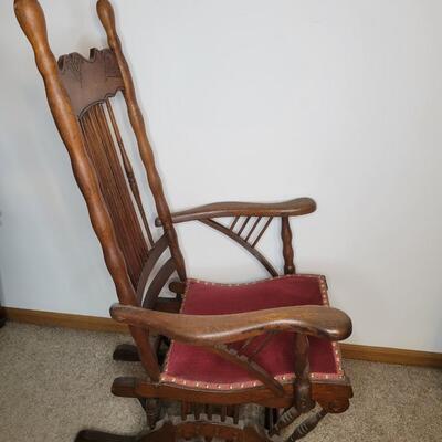 BEAUTIFUL  ANTIQUE WOODEN GLIDER ROCKER