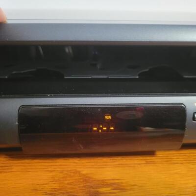QUASAR VHS PLAYER - RECORDER
