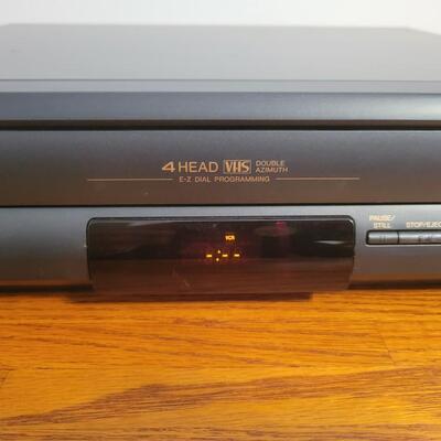 QUASAR VHS PLAYER - RECORDER