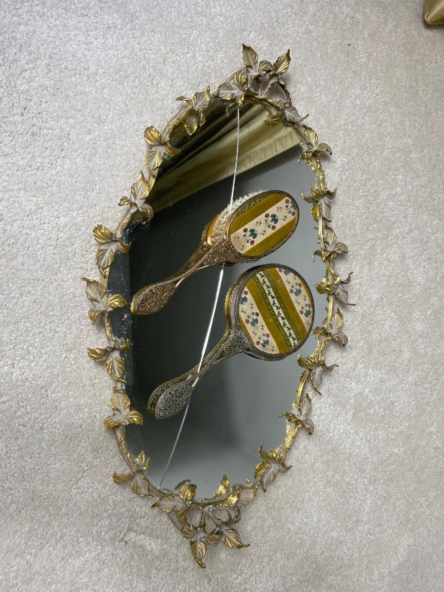 Great Dressing Table Set Tapestry Back