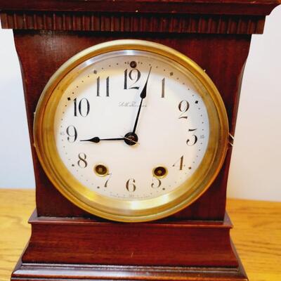 ANTIQUE SETH THOMAS SMALL MANTLE CLOCK