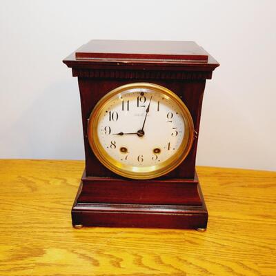ANTIQUE SETH THOMAS SMALL MANTLE CLOCK