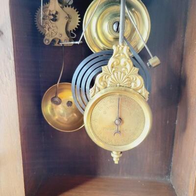 ANTIQUE NEW HAVEN CLOCK CO STRIKING ALARM ORNATE MANTLE CLOCK