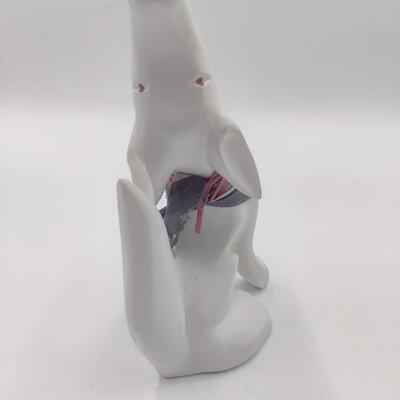 SOUTHWESTERN HOWLING CERAMIC COYOTE DECOR