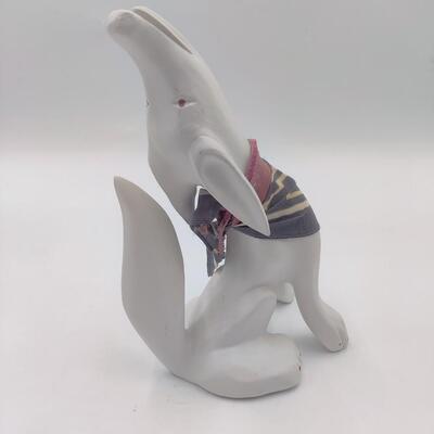 SOUTHWESTERN HOWLING CERAMIC COYOTE DECOR