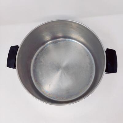 REVERE WARE POTS AND PANS SET