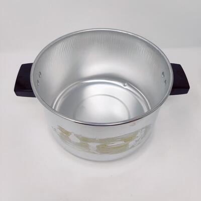 VINTAGE ALUMINUM STEAMER POT
