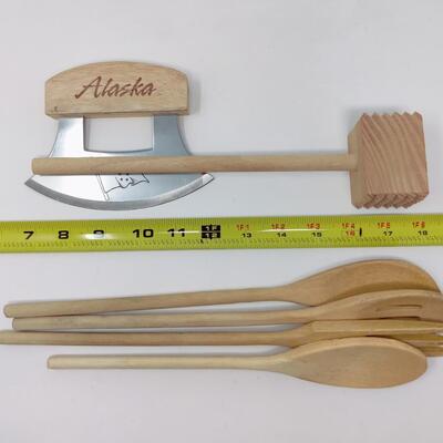 WOOD UTENSIL LOT