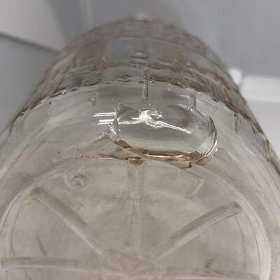 1940's Universal 5 Cent Milk Bottle - Has Chip - See Pic
