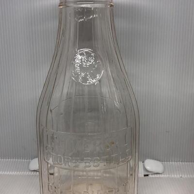 1940's Universal 5 Cent Milk Bottle - Has Chip - See Pic