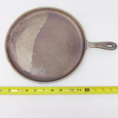 VINTAGE LODGE CAST IRON ROUND GRIDDLE 9 OG MADE IN USA