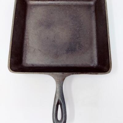 LODGE SQUARE CAST IRON SKILLET 8 SQSK MADE IN USA D2