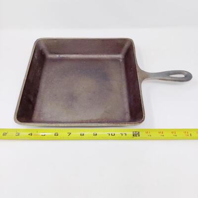 LODGE SQUARE CAST IRON SKILLET 8 SQSK MADE IN USA D2