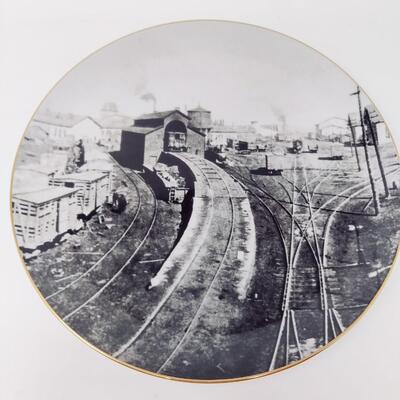 BNSF RAILWAY "TOPEKA SHOPS 1880S" COLLECTIBLE PLATE
