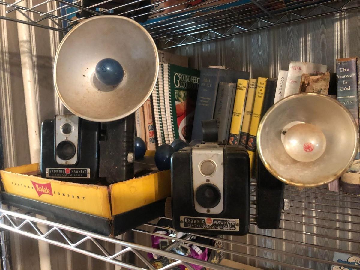 Vintage Lot Kodak Cameras w/Flash Bulbs in Box