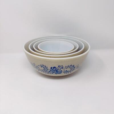 PYREX HOMESTEAD MIXING BOWL SET