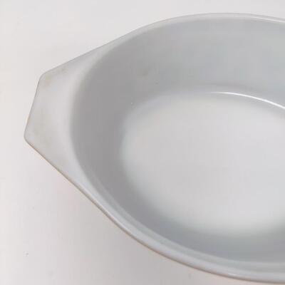 VINTAGE PYREX BROWN EARLY AMERICAN OVAL CASSEROLE