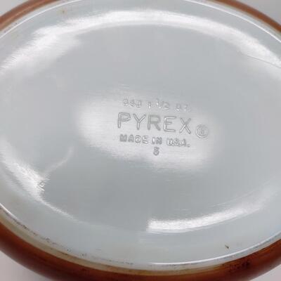 VINTAGE PYREX BROWN EARLY AMERICAN OVAL CASSEROLE
